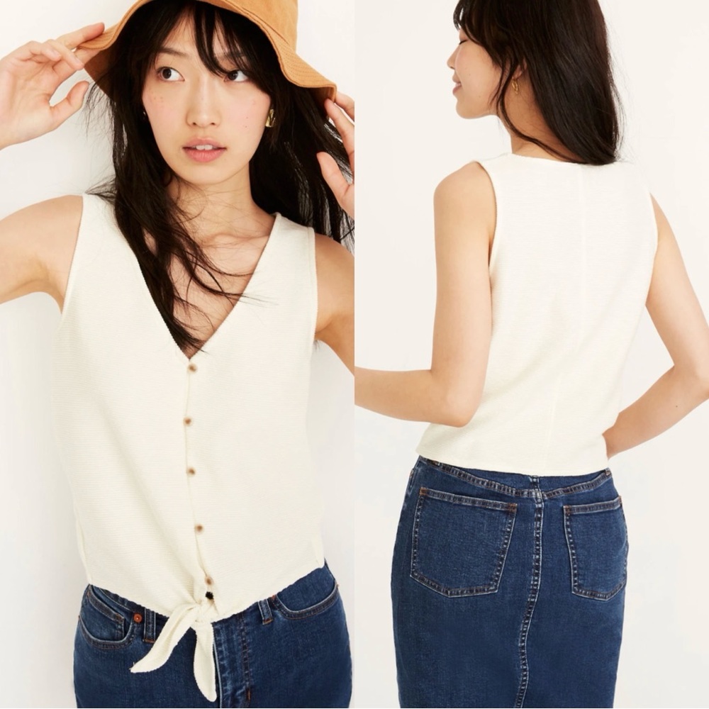 Texture & Thread Button-Front Pearl Ivory Tie Tank Top